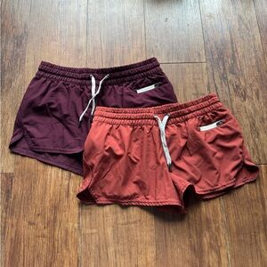 2x1 Vuori Clementine Shorts Size Small
